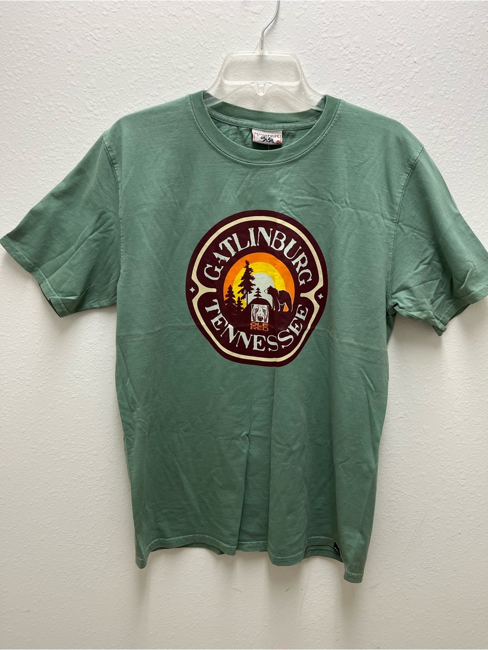 Techstyles Ole Red Gatlinburg TN Graphic Print Crew Neck T-Shirt Green Unisex M